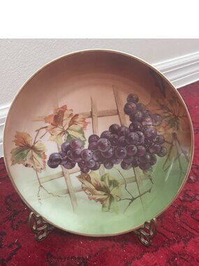 Antique Hutschenreuther Selb Bavaria Germany 8.5" Decorative Plate Grapes